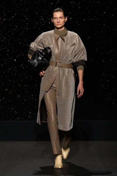 Look 40